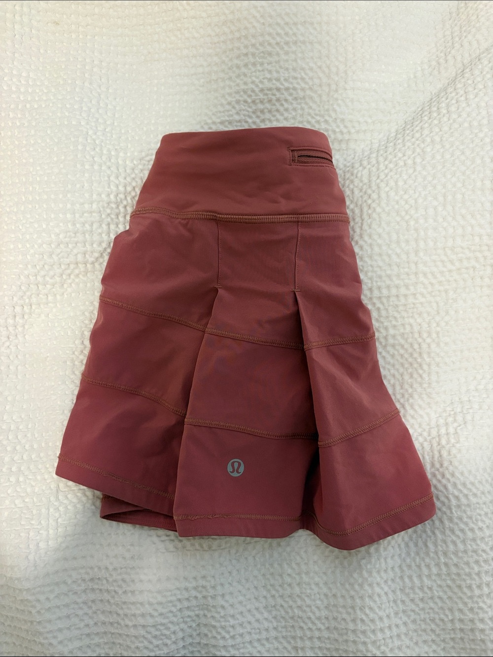 Lululemon pace rival skirt